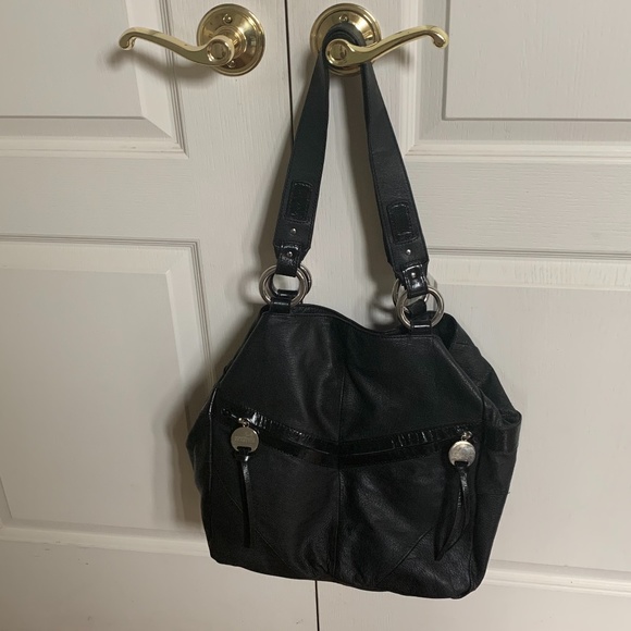 NEW Kenneth Cole Reaction leather bucket bag - Picture 2 of 6
